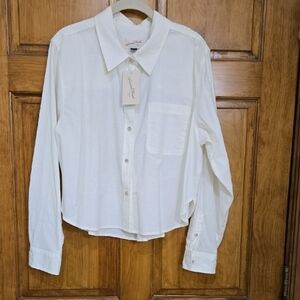Universal Thread White Button-Up Blouse